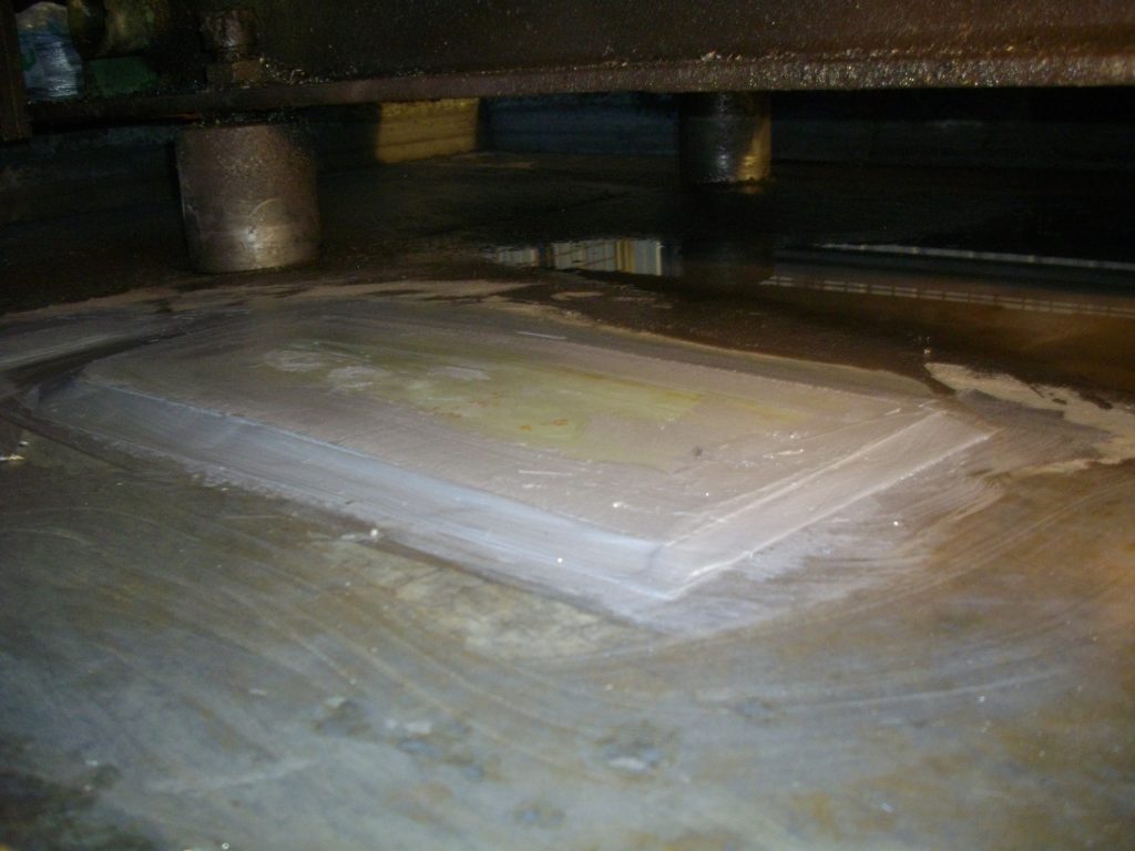 Une fuite de bac de rétention.